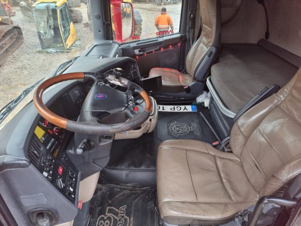 Scania R620 6×2 - Image 12
