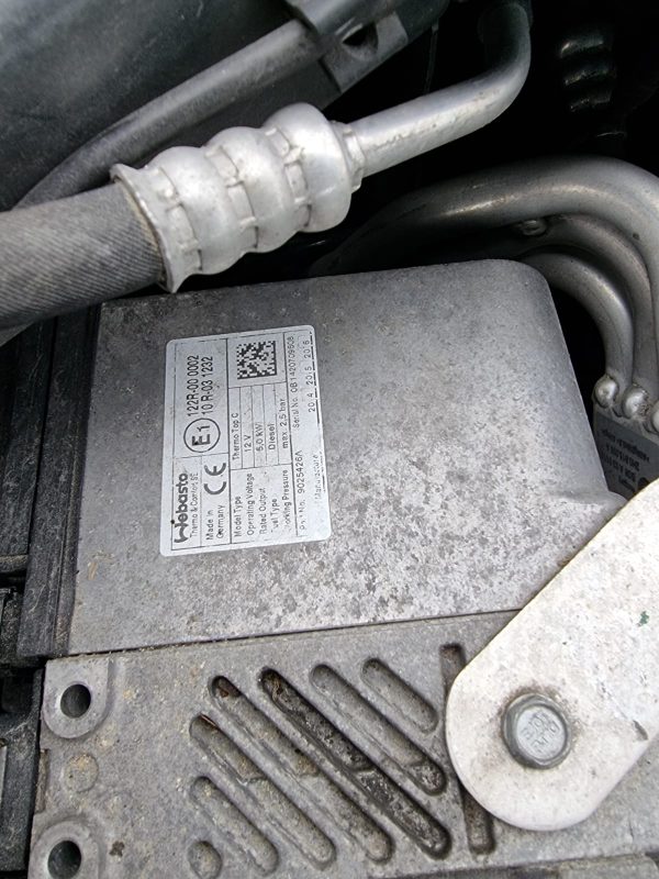 Volkswagen Amarok - Image 11