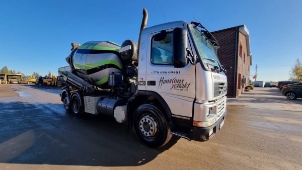 Volvo FM12 - Image 16