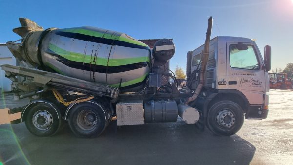 Volvo FM12 - Image 15