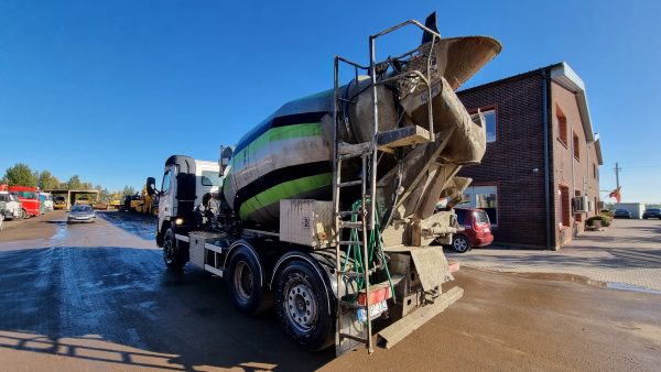 Volvo FM12 - Image 7