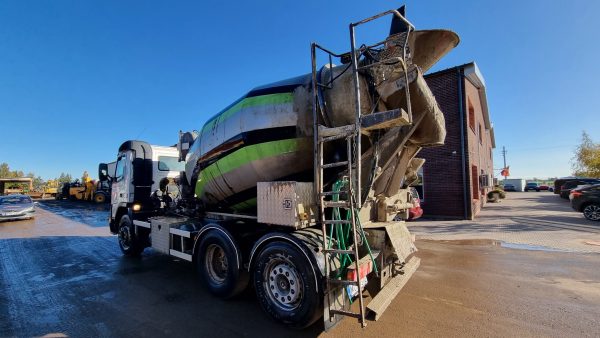 Volvo FM12 - Image 6
