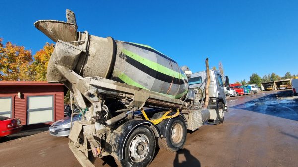 Volvo FM12 - Image 3