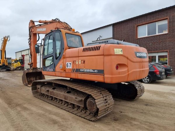 DOOSAN DX225 LC - Image 2
