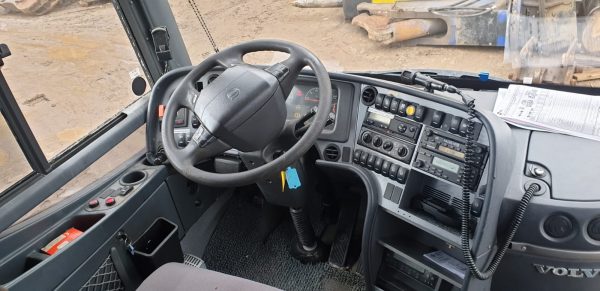 Volvo B-12M 9700 - Image 7