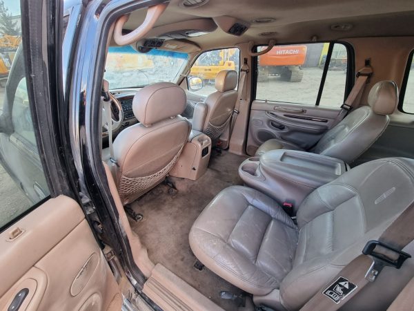 Lincoln Navigator - Image 10
