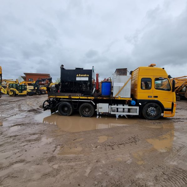Volvo FM12 6x2 Asphalt Sprayer - Image 8