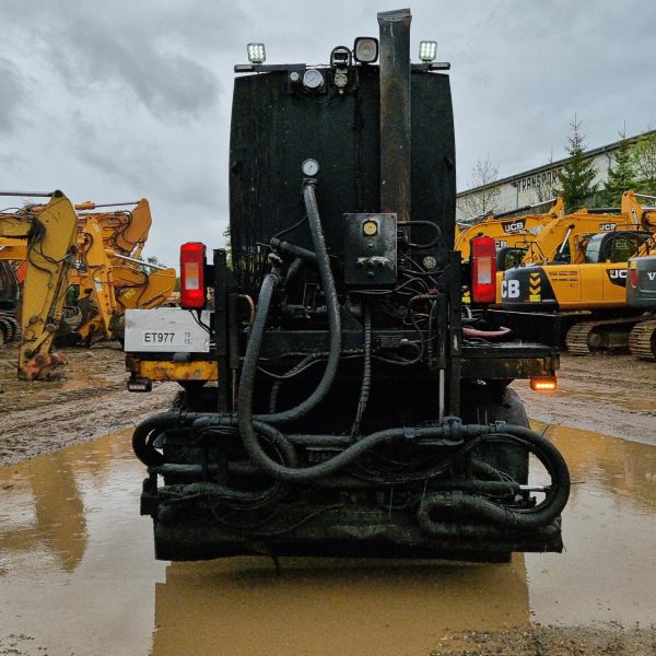 Volvo FM12 6x2 Asphalt Sprayer - Image 5