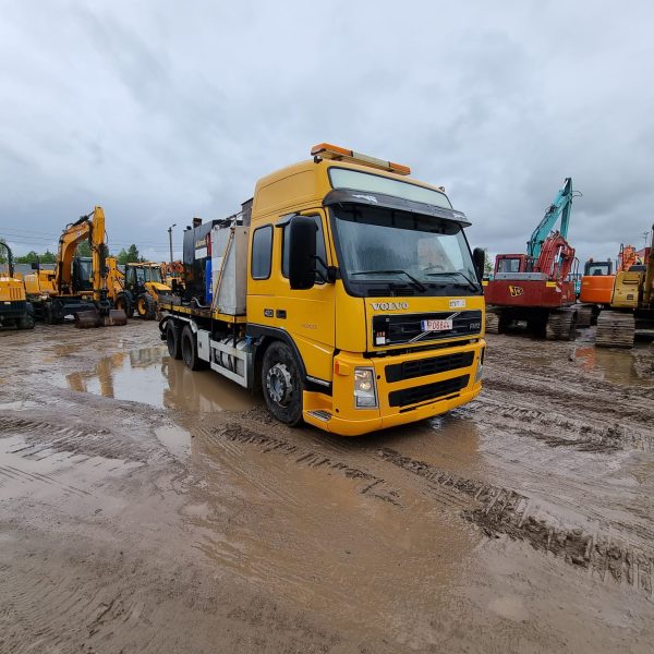 Volvo FM12 6x2 Asphalt Sprayer - Image 2