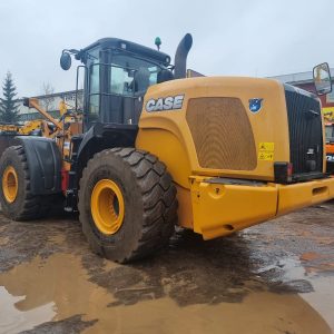 Case 1021F