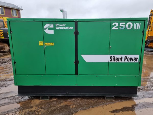Cummins Electric Generator 250KW - Image 5