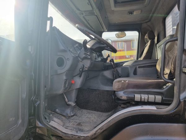 Scania 94L - Image 11