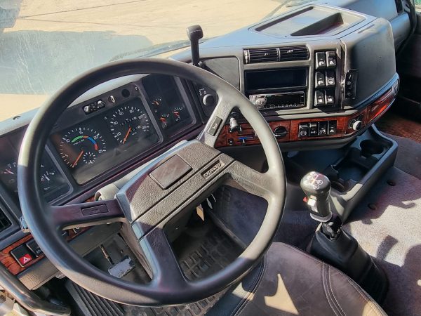 Volvo FH-16 - Image 12