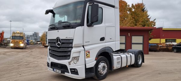 Mercedes-Benz Actros 1845