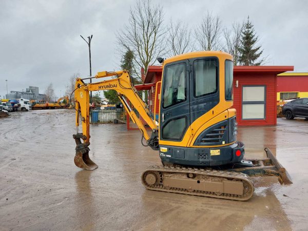 HYUNDAI R25Z – 9AK