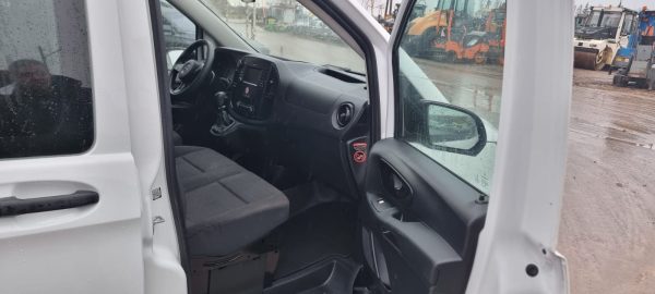 Mercedes-Benz Vito Tourer - Image 12