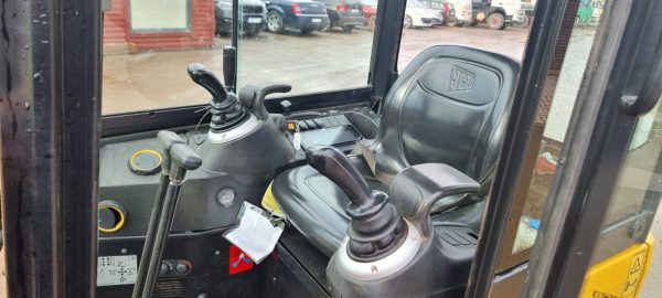 JCB 15C-1 - Image 17