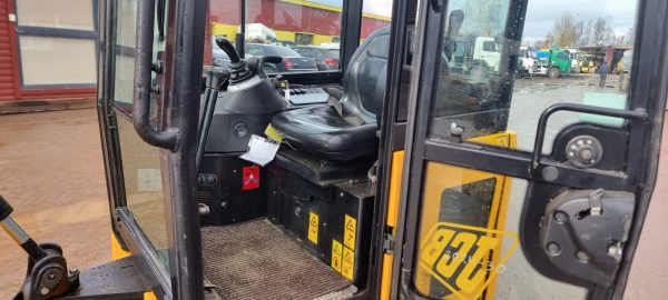 JCB 15C-1 - Image 14