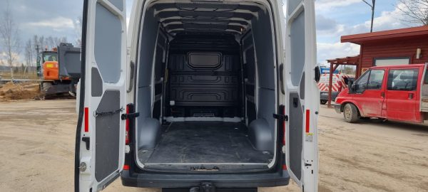Volkswagen Crafter - Image 14