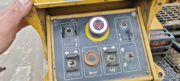 CAT AP 300D - Image 10
