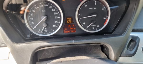 BMW X6 3.5D - Image 12