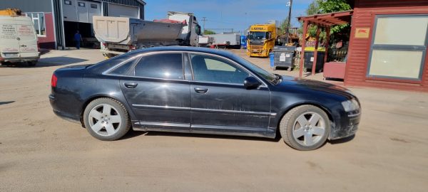 Audi A8 - Image 7