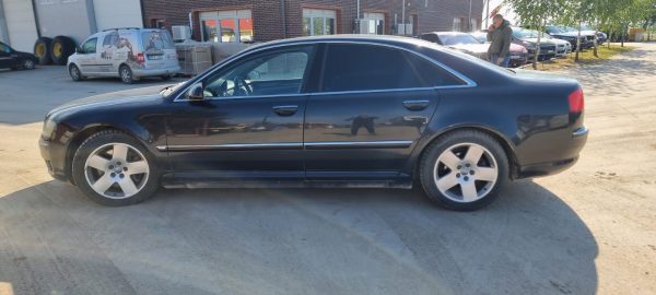 Audi A8 - Image 6