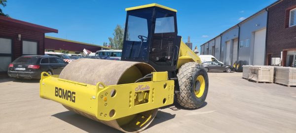 Bomag BW211D-3 - Image 8