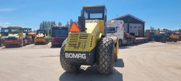 Bomag BW211D-3 - Image 4