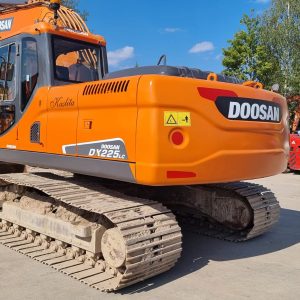 Doosan DX 225