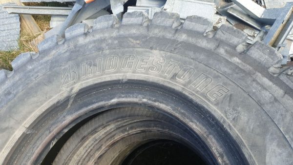 Michelin 27.00 R49