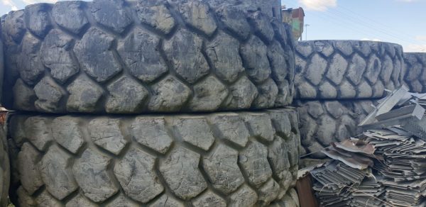 Michelin 27.00 R49 - Image 2