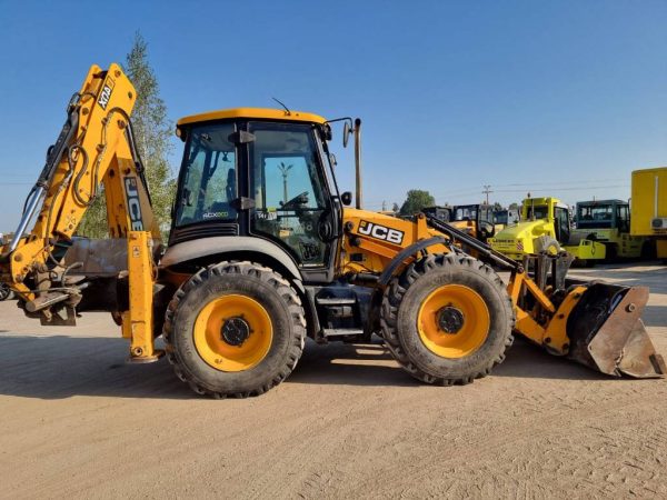 JCB 4CX - Image 13