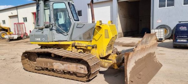 Komatsu D 41 E-6 - Image 3