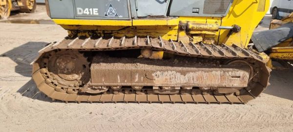 Komatsu D 41 E-6 - Image 9