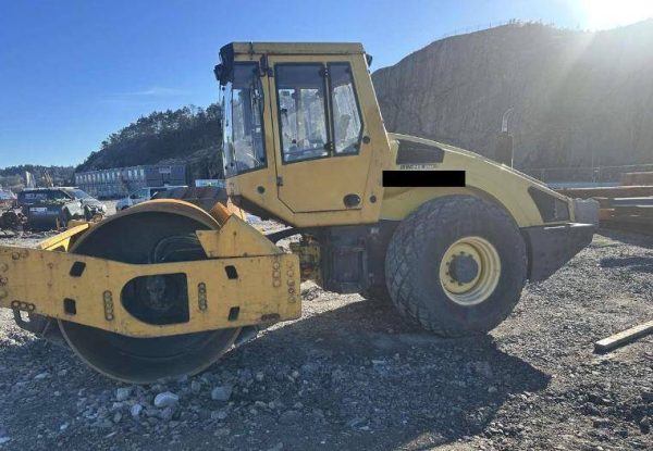 Bomag BW 213 D H-4