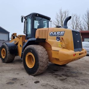 CASE 821 F
