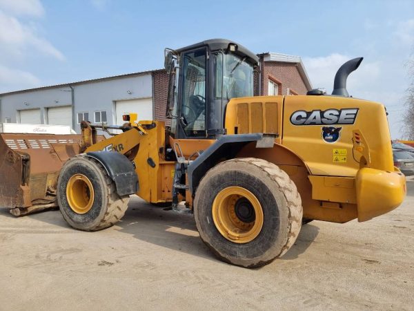 CASE 821 FXR - Image 2