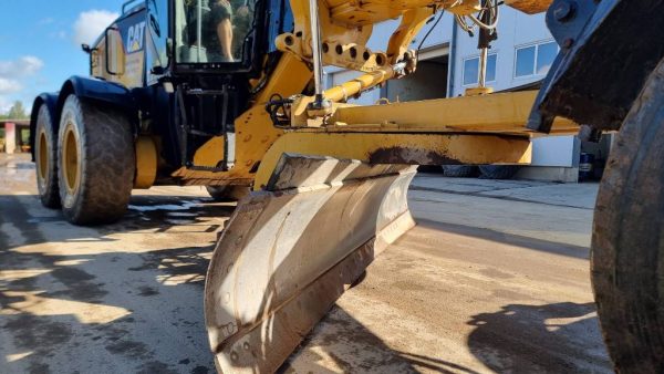 CAT 160 M - Image 9