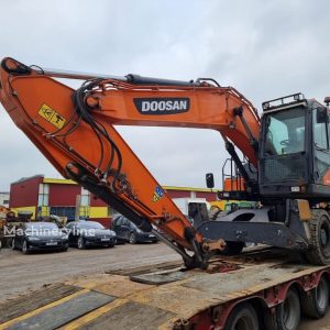 Doosan DX 210W