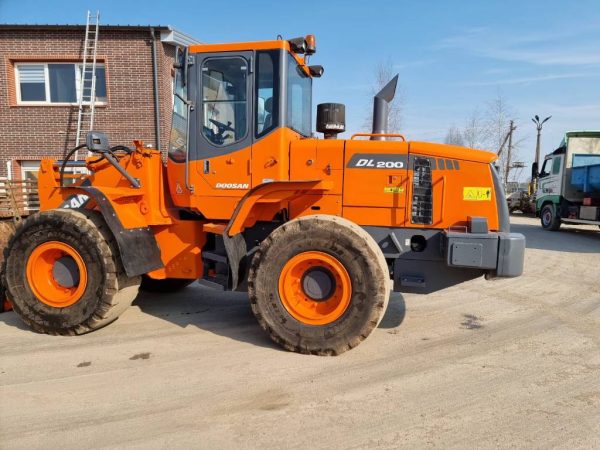 Doosan DL 200 - Image 2