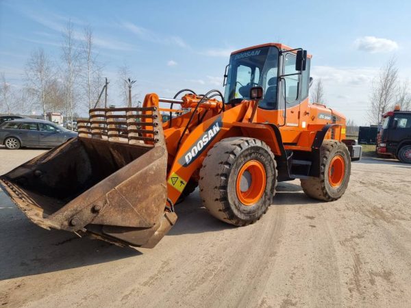 Doosan DL 200 - Image 9