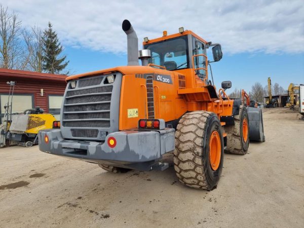 Doosan DL 300 - Image 2