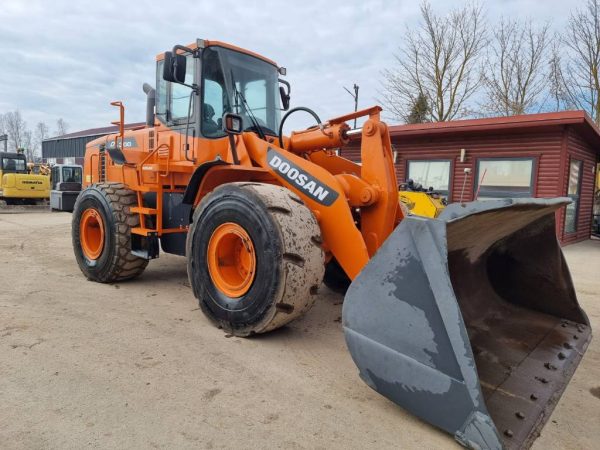 Doosan DL 300 - Image 10