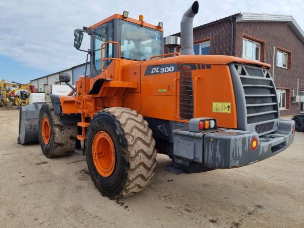 Doosan DL 300 - Image 4