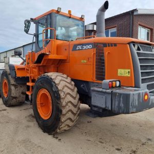 Doosan DL 300