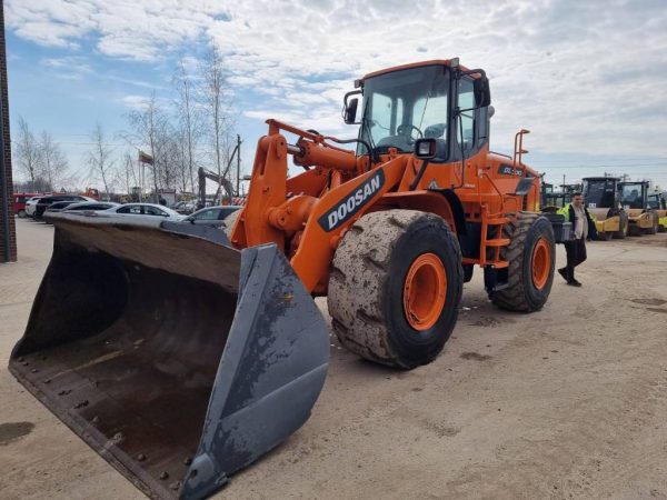 Doosan DL 300 - Image 8