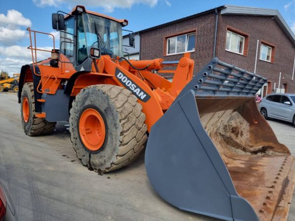 Doosan DL 420-3 - Image 4