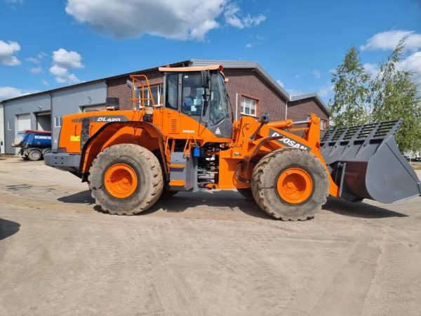 Doosan DL 420-3 - Image 12