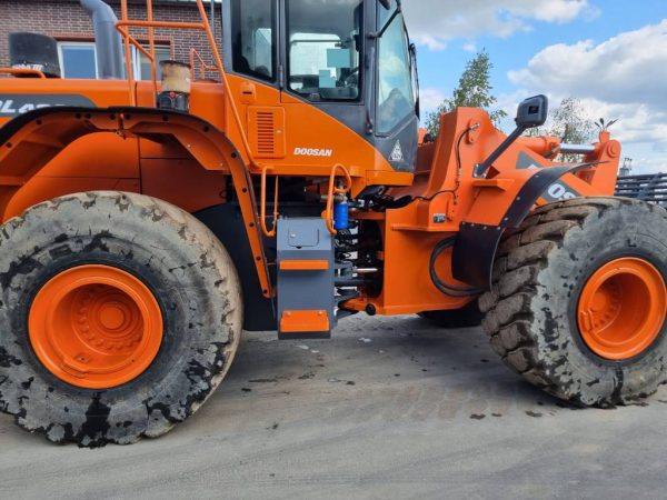 Doosan DL 420-3 - Image 13